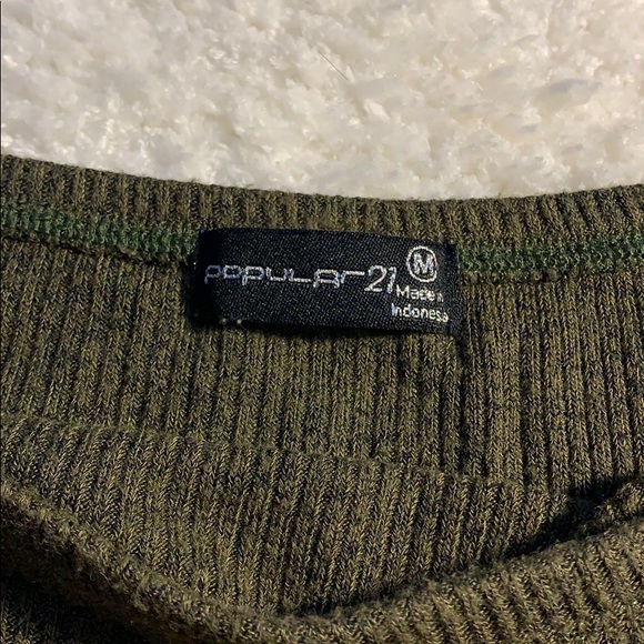 Forever 21 Ribbed Off-The Shoulder Top - Picture 3 of 4